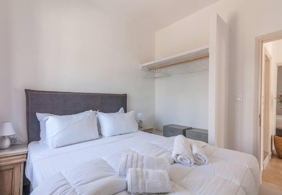 Geo'S Lovely Two Bedroom Island Apartment Gouves Extérieur photo