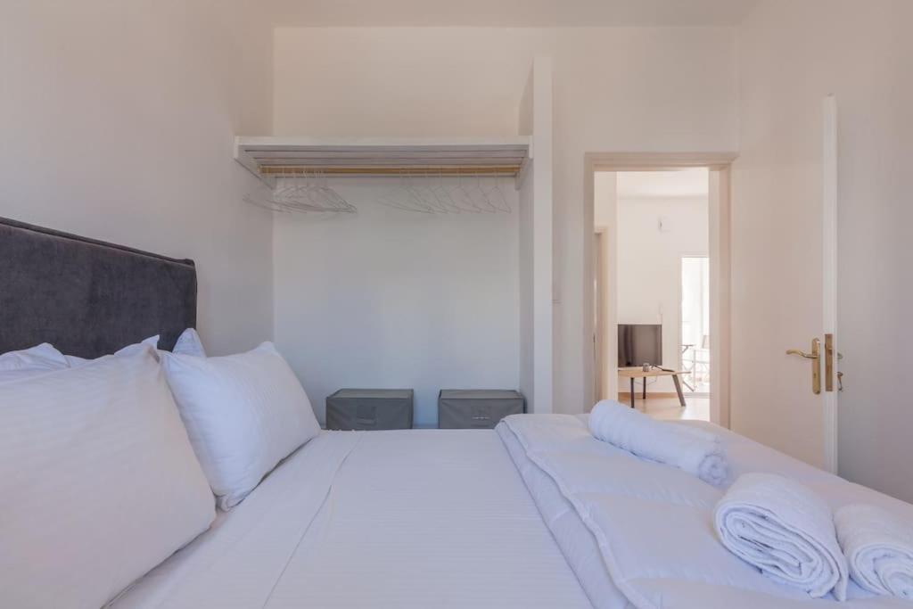 Geo'S Lovely Two Bedroom Island Apartment Gouves Extérieur photo