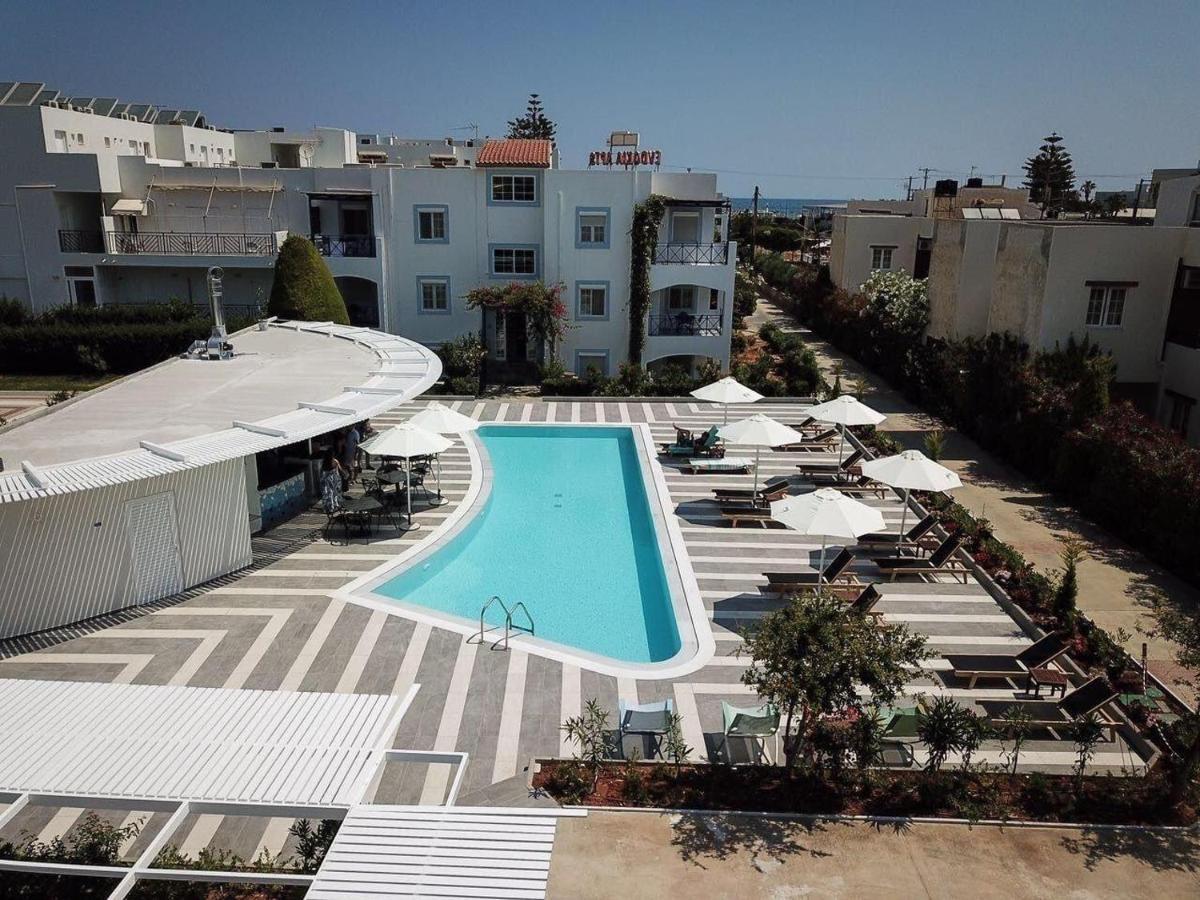 Geo'S Lovely Two Bedroom Island Apartment Gouves Extérieur photo