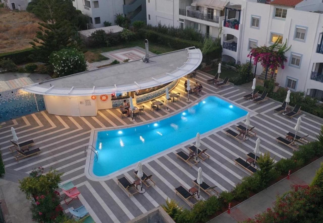 Geo'S Lovely Two Bedroom Island Apartment Gouves Extérieur photo